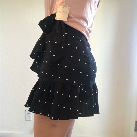 Missguided polka dot frilly mini skirt - Picture 3 of 4